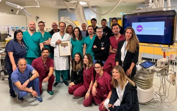 IRCCS Ospedale San Raffaele Team with the IASIOS Certificate of Accreditation